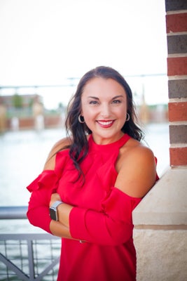 Portrait of Andrea Dillard, REALTOR®